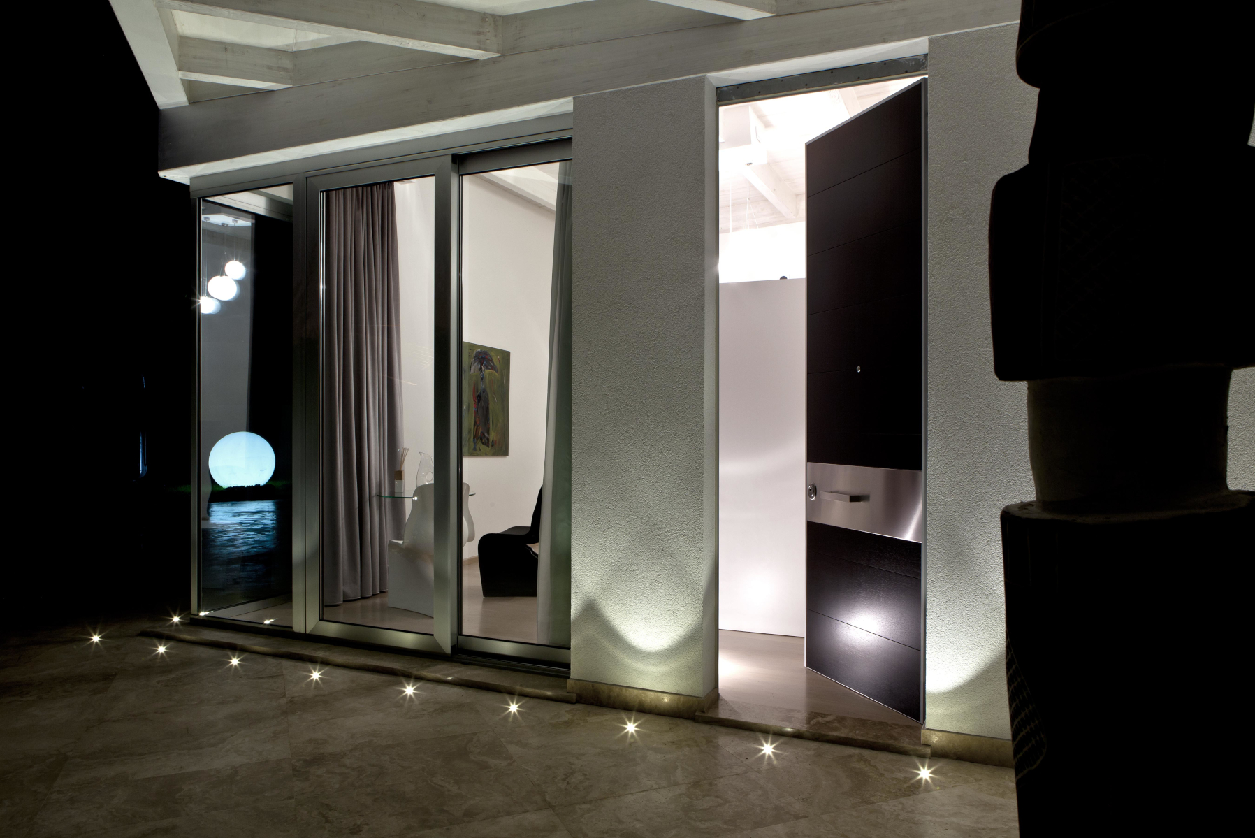 Progetto di Design con porte di design a Pescara, Italia – Villa privata - Oikos
