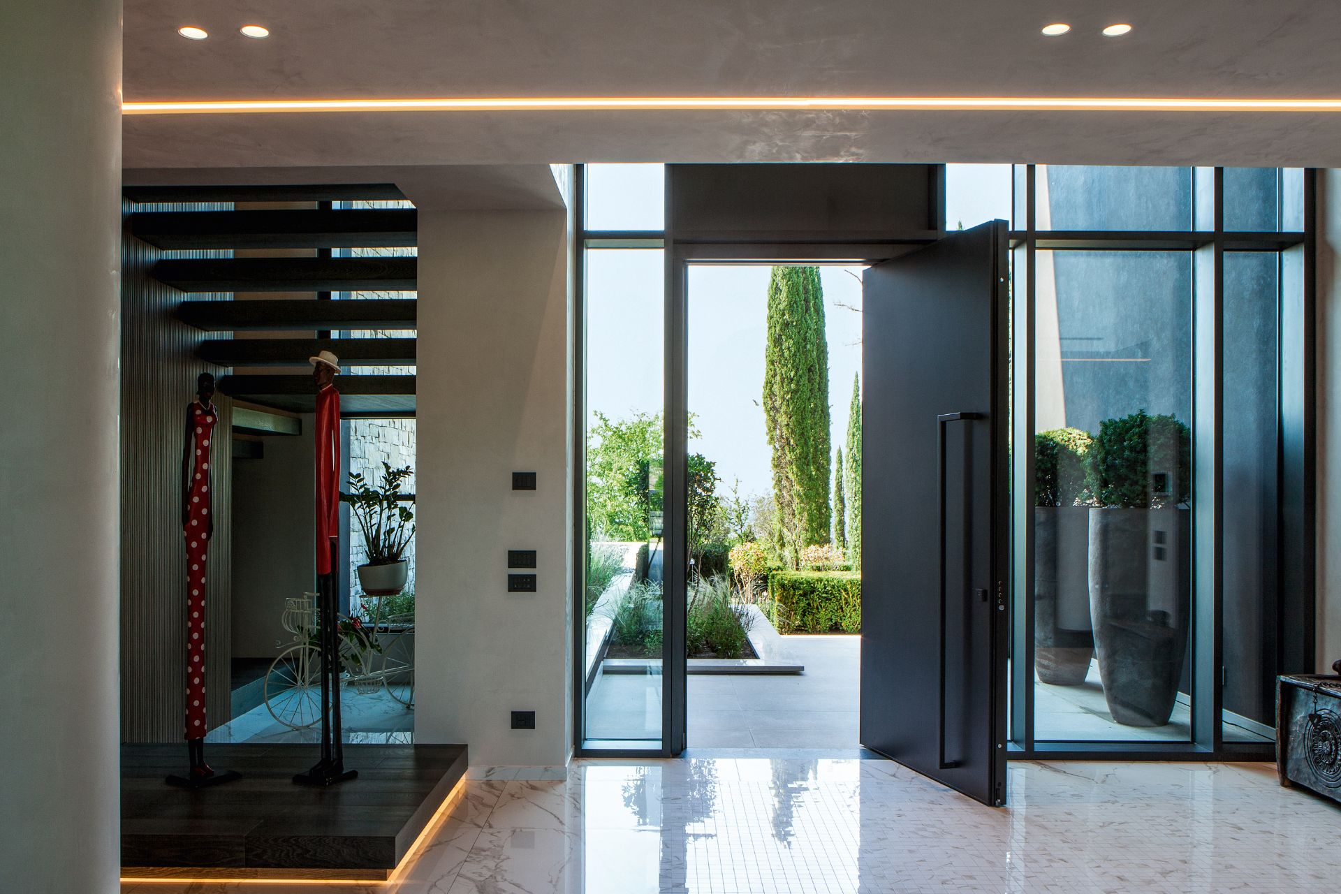 Imposing Synua among the Hills of Vittorio Veneto – Private Villa - Oikos